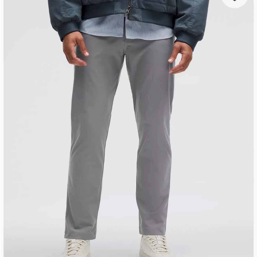 Lululemon ABC Classic-Fit 5 Pocket Pant 31” W & 30"L
Warpstreme Chino in Asphalt